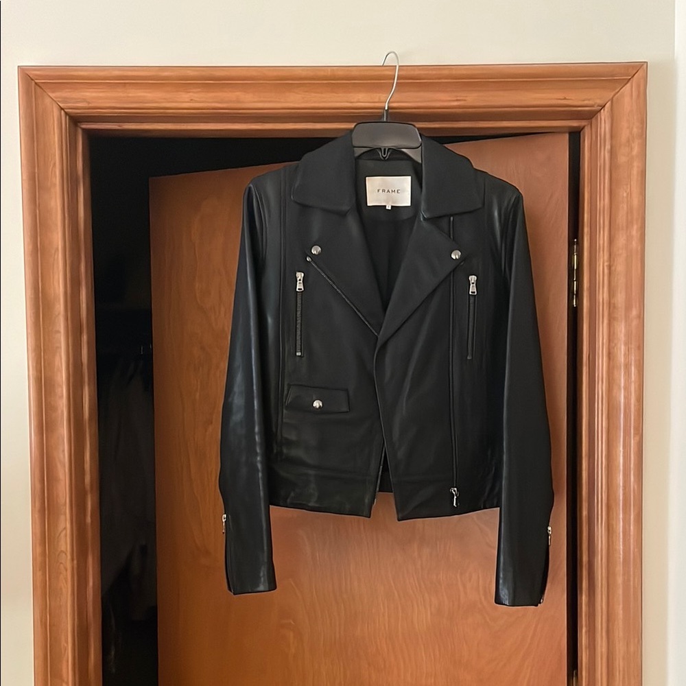 Frame Leather Jacket
Perfect Condition
Worn only once